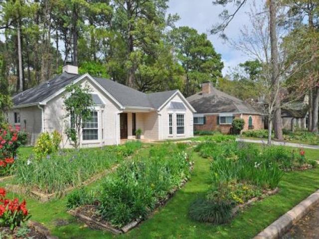 8456 Winningham Ln - Photo 2 of 6