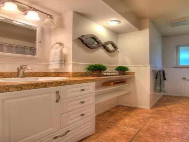 904 Edwards St - Photo 2 of 6