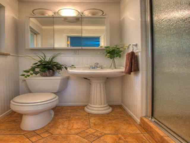 904 Edwards St - Photo 3 of 6