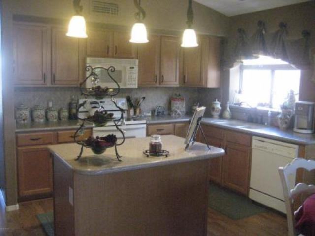 10237 W Country Club Trail - Photo 2 of 6