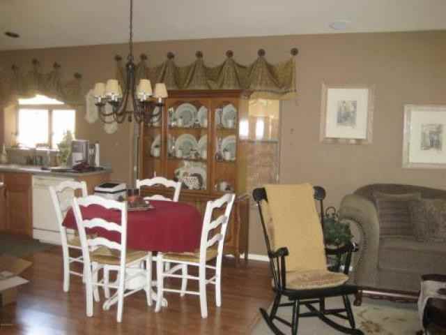 10237 W Country Club Trail - Photo 3 of 6