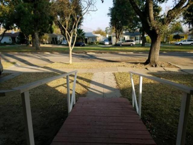 2760 N Mountain View Ave - Photo 3 of 6