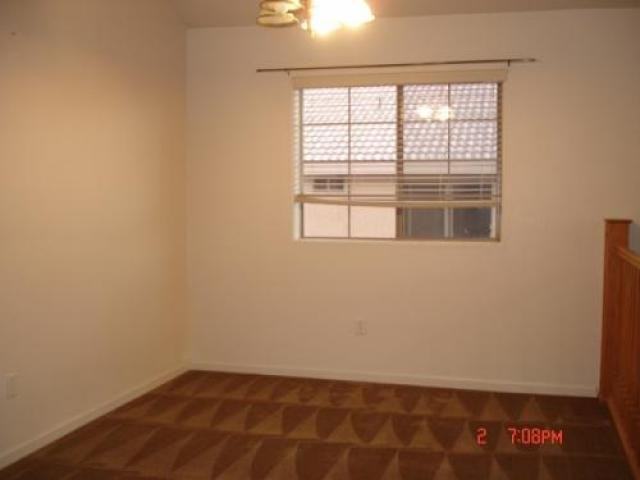 1028 Cholla Ave - Photo 3 of 6