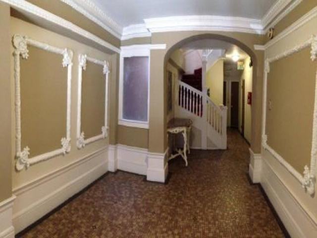 328 Hyde St - Photo 3 of 6