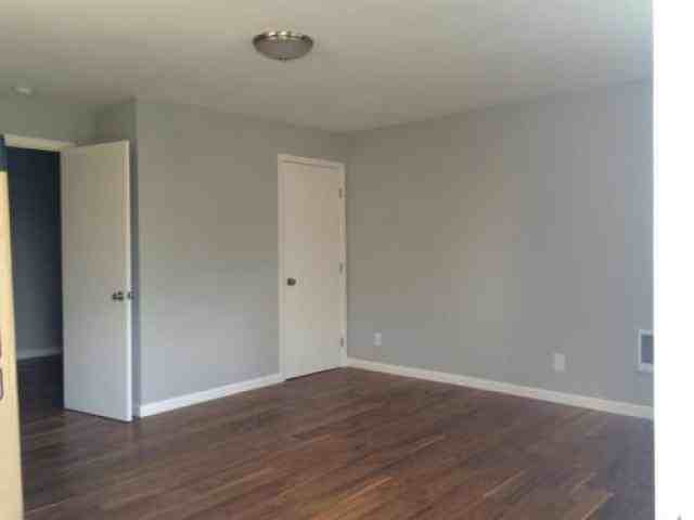 252 Kains Ave - Photo 2 of 5