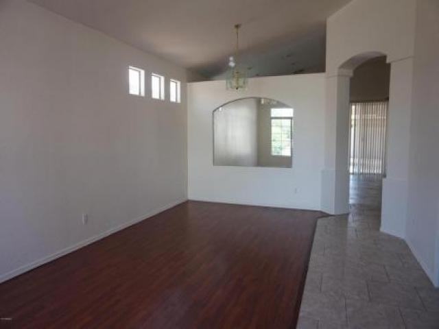 4819 W Erie St - Photo 2 of 6