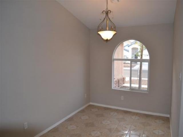 10360 36th Pl - Photo 3 of 6