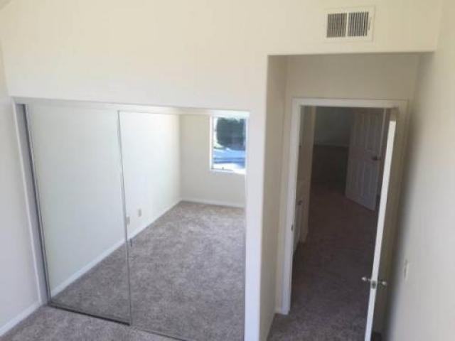 2505 Peachwood Pl - Photo 2 of 6