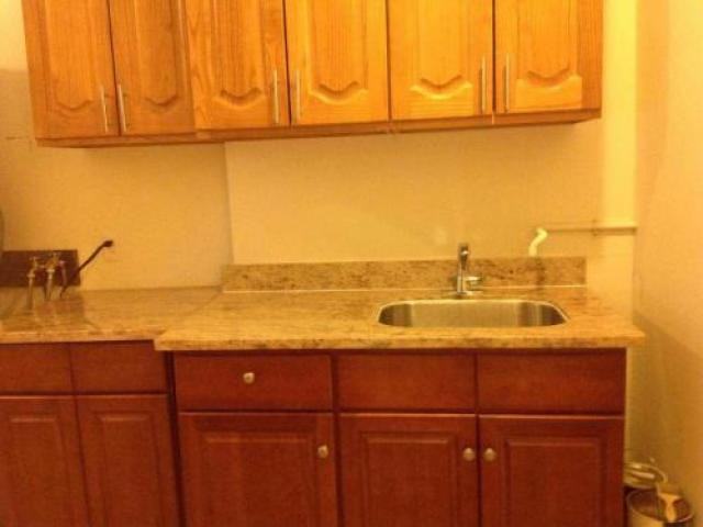 705 Jackson St - Photo 2 of 5