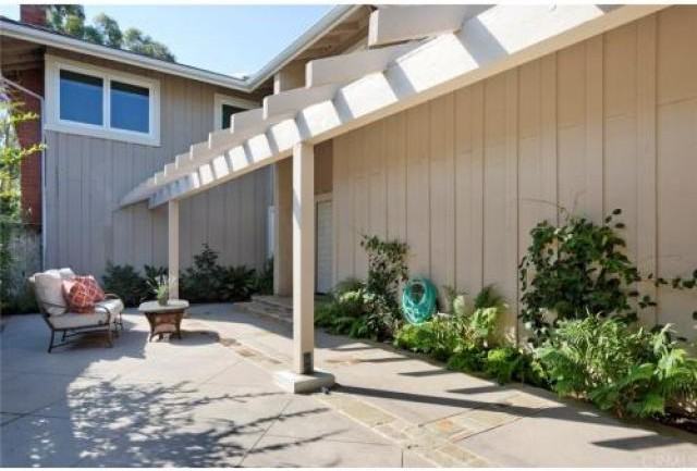 36 Silver Crescent - Photo 2 of 6