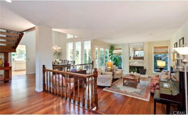 36 Silver Crescent - Photo 3 of 6