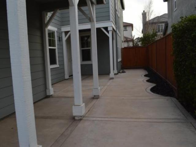 2902 Safford Ave - Photo 3 of 6