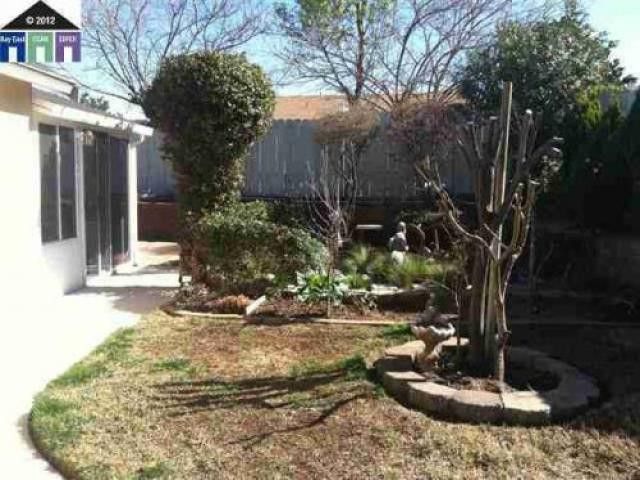 5010 Teakwood Dr - Photo 2 of 6
