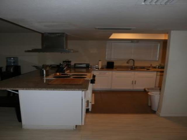 2111 W Dixon St - Photo 2 of 6