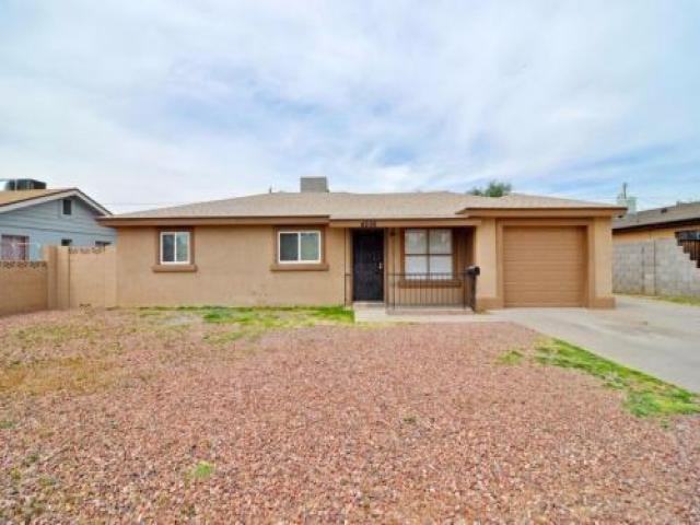 4206 N 30th Dr - Photo 2 of 6