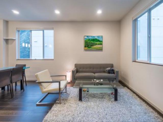 8909 Roosevelt Way NE - Photo 2 of 6