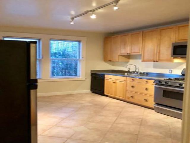 1946 Lombard St - Photo 2 of 6