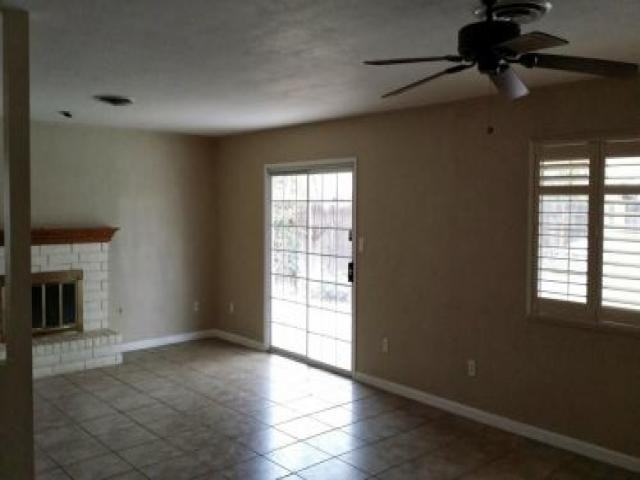 6304 Nottingham Ln - Photo 3 of 6