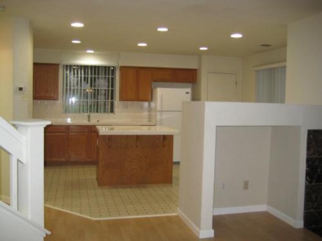 1612 Firestone Dr - Photo 3 of 6