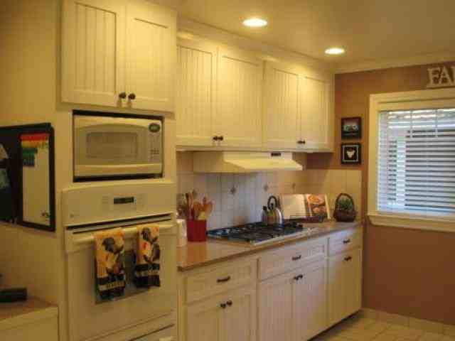 335 Melville Ave - Photo 3 of 6