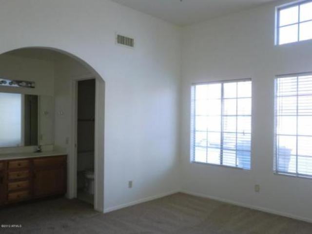 1207 E Liberty Shores Dr - Photo 3 of 6