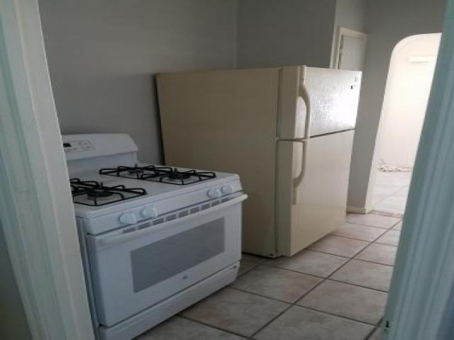 4644 E 7th St - Photo 3 of 6