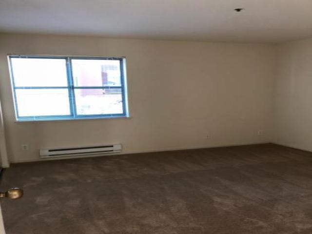 501 Delancey St - Photo 2 of 5