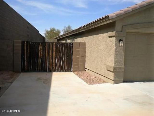 16678 W Post Dr - Photo 2 of 6