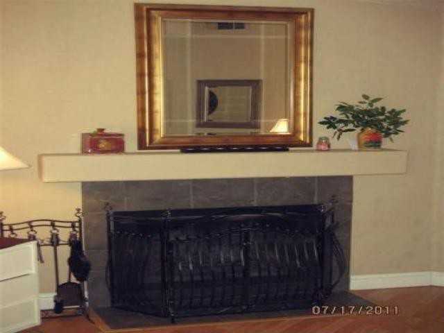 216 Elm St - Photo 3 of 6