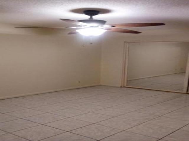 715 N Lacy St - Photo 3 of 6