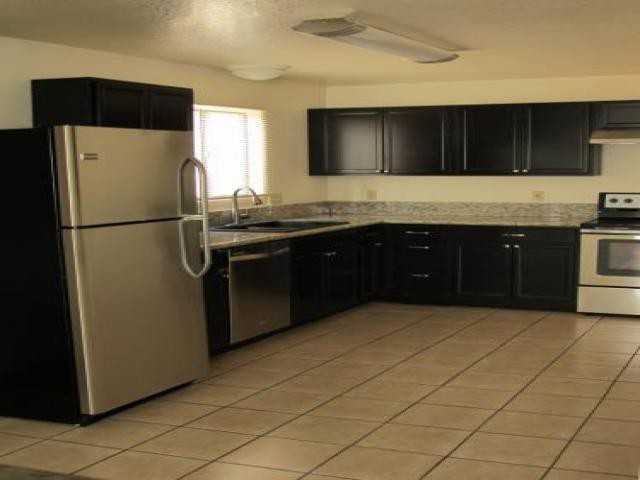 1301 E Adams St - Photo 2 of 6