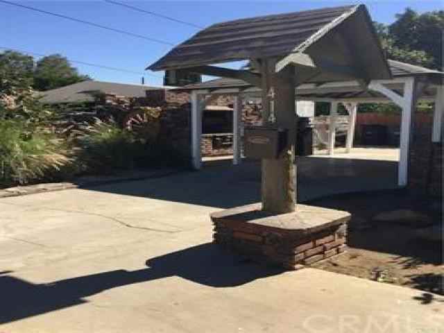 418 E Main St - Photo 3 of 6