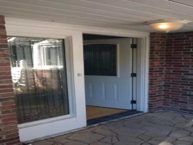 1011 NW Pickering St - Photo 2 of 6