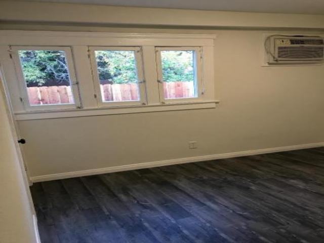 765 E Mountain St - Photo 2 of 6