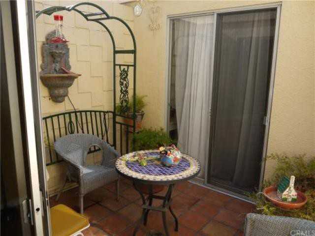 21 Avenida Castilla - Photo 2 of 6