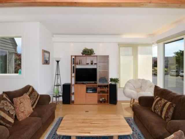 20920 Grebe Ct - Photo 3 of 6