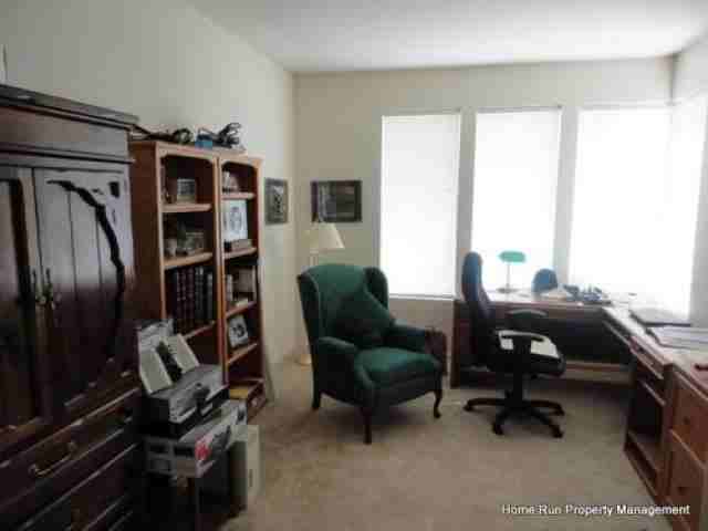 1159 Oak Knoll Ct - Photo 3 of 5