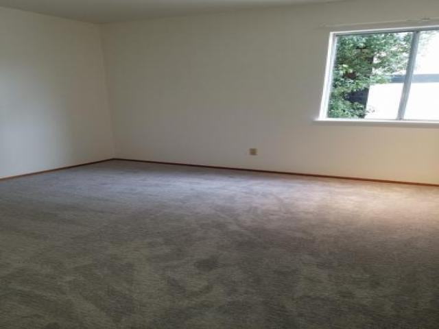 615 Jackson St - Photo 3 of 6