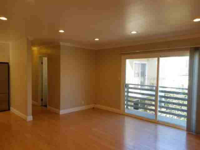 5002 Webster St - Photo 3 of 6