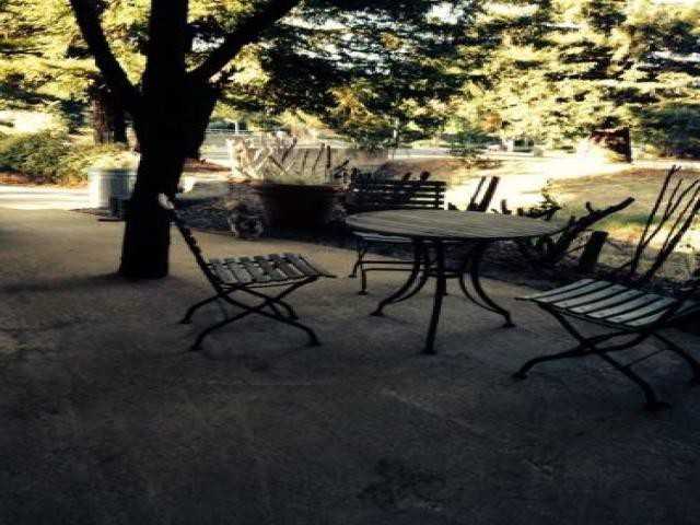 1999 Oak Cir - Photo 2 of 6