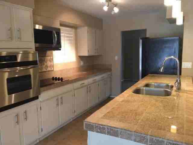 7417 E Cambridge Ave - Photo 2 of 6
