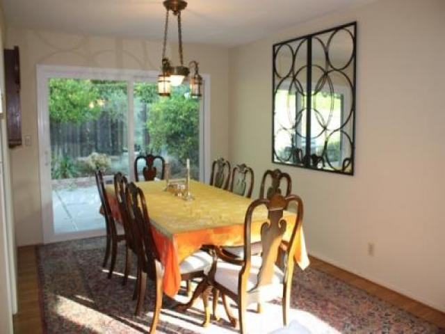 610 Calle De Los Amigos - Photo 3 of 6