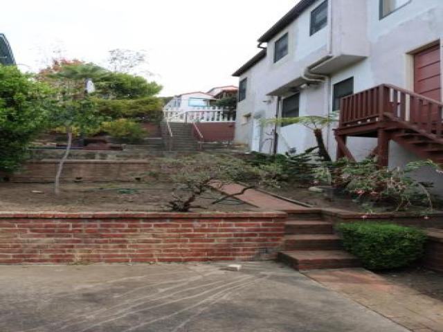 258 Amherst Ave - Photo 2 of 4