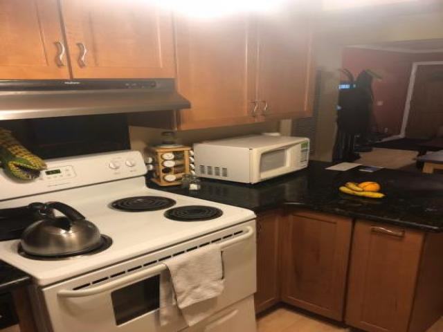 301 Laurel Way - Photo 3 of 6