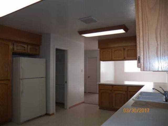 2232 W 17th Pl - Photo 3 of 6