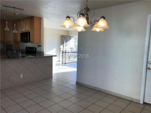 6216 Lawton Ave - Photo 2 of 6