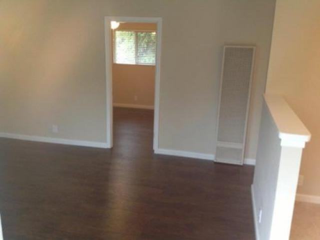 906 Dainty Ave - Photo 3 of 6