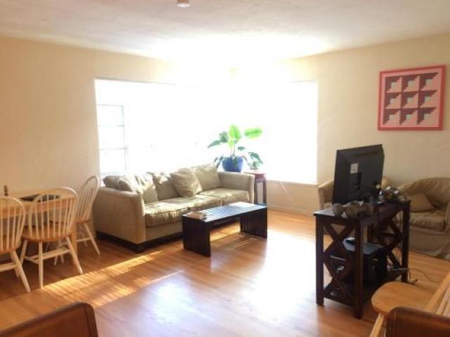 786 Hope St - Photo 3 of 6