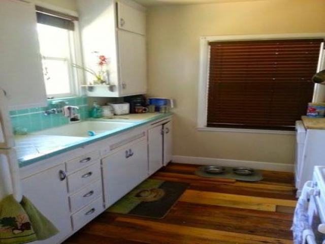 408 11th St - Photo 2 of 6