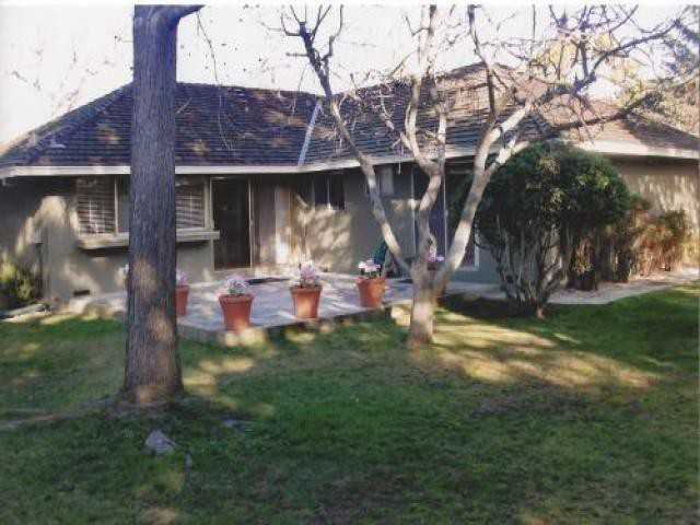 773 Palm Ct - Photo 2 of 6